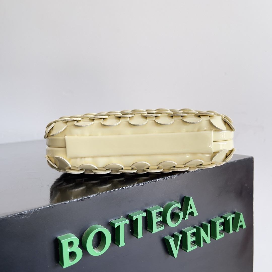 b0tte*a Ven*ta knot 717622 20.5x6x12.5cm