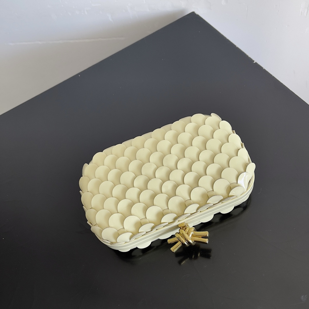 b0tte*a Ven*ta knot 717622 20.5x6x12.5cm